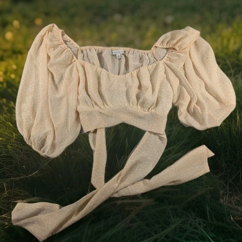 Beyond the Radar Women's Yellow Balloon Sleeve Lightweight Cropped Blouse M